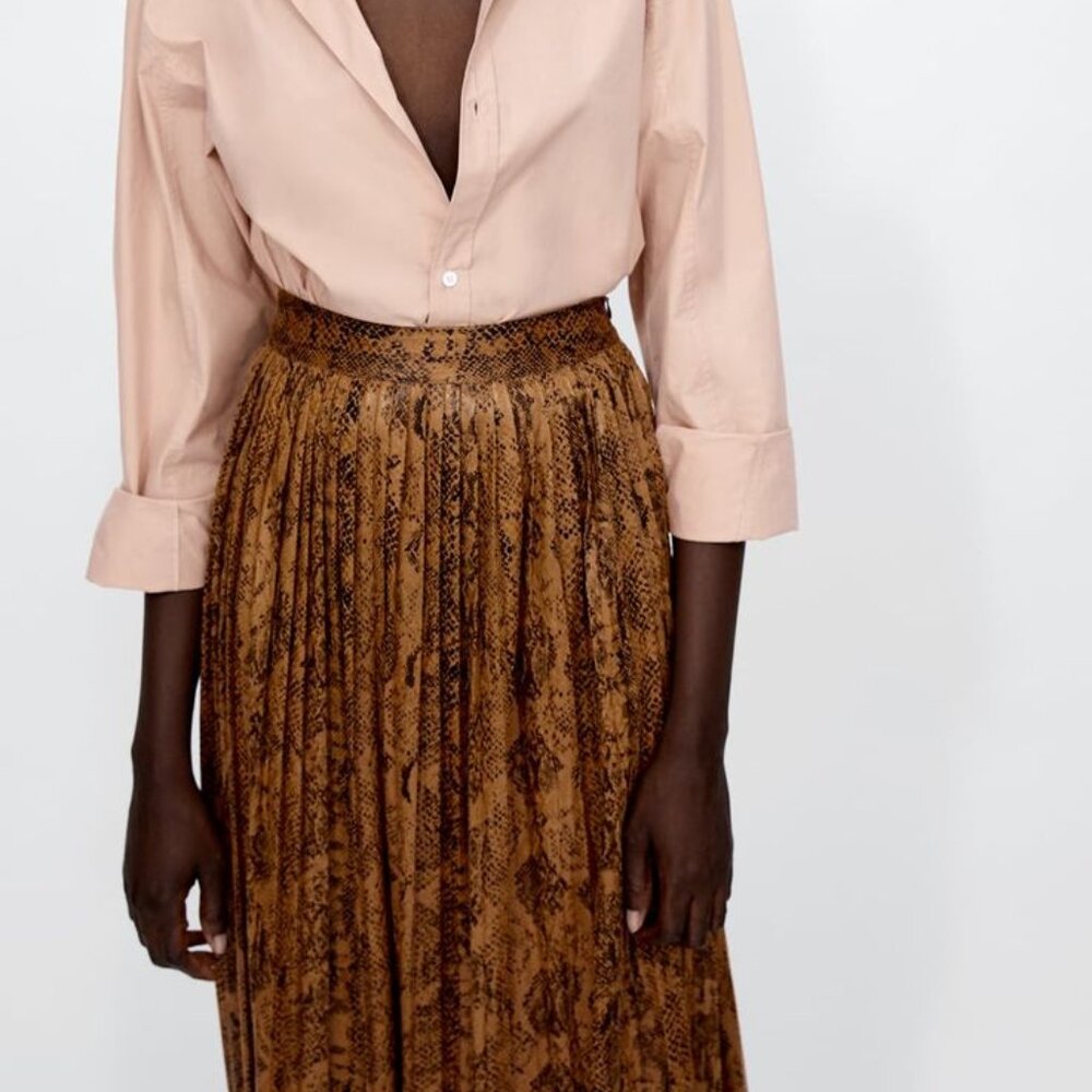 XS Like New- Zara pleated snakeskin print midi-skirt faux suede